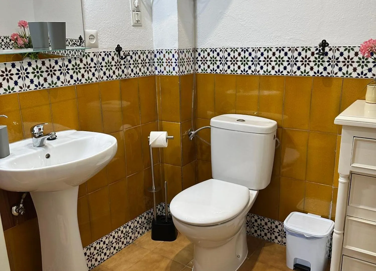 El Paraiso, Apartamento En Mijas Pueblo Con Bonitas Vistas A La Costa Y Con Piscina 0*,